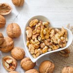 Состав, калорийность грецкого ореха: 10 полезных свойств и противопоказания